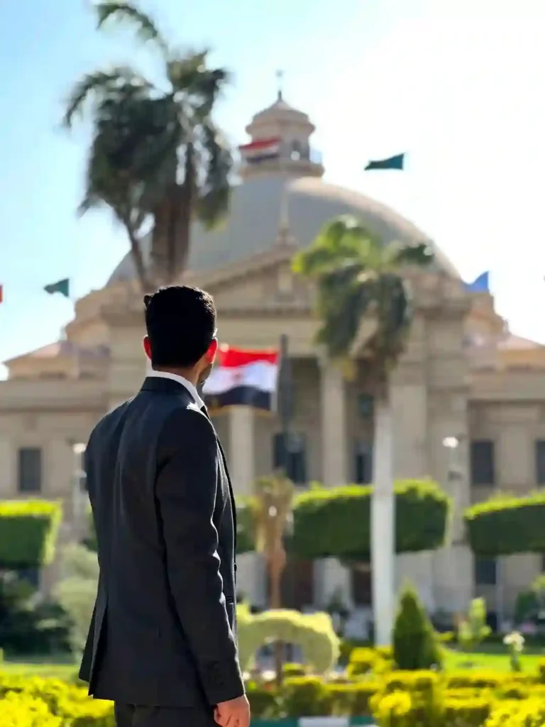 مستقبل خريج كلية سياسة واقتصاد